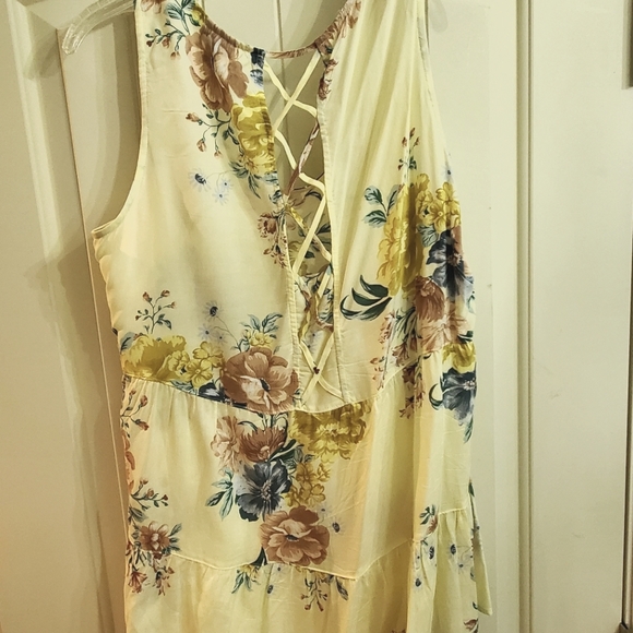 Torrid Tank - Picture 3 of 4